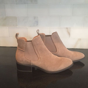 Steve Madden Dicey Booties